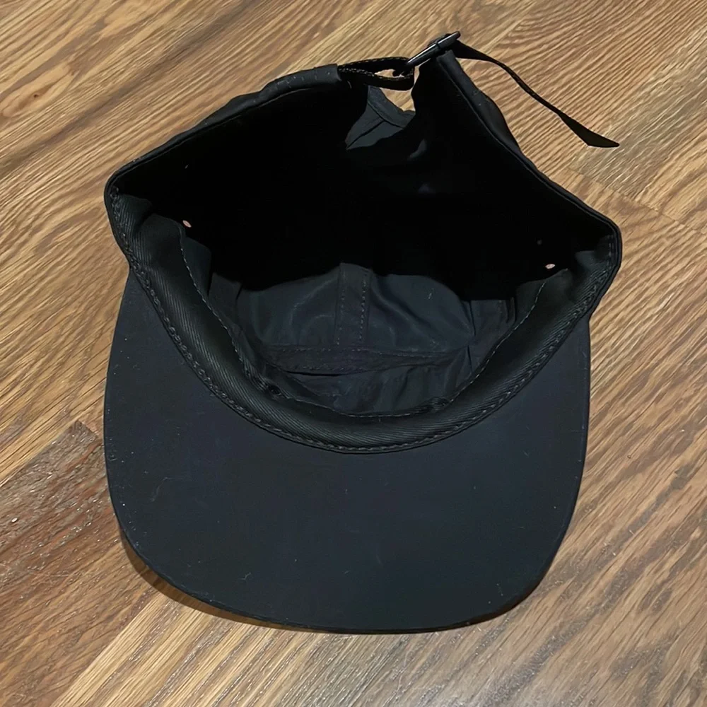 Supreme Hat - Picture 2 of 2